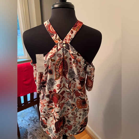 LOFT Cold Shoulder Top - Picture 2 of 5